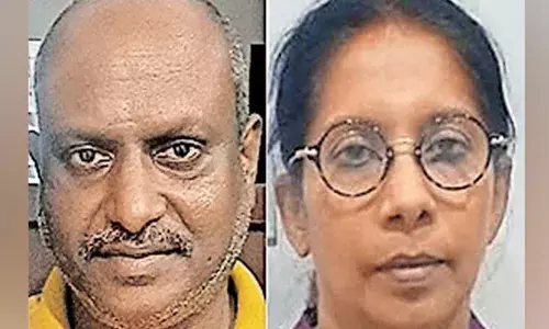 വിദേശത്ത് ജോലി വാഗ്ദാനം ചെയ്ത് ലക്ഷങ്ങള്‍ തട്ടി; പോലിസ് ഓഫിസര്‍ ഉള്‍പ്പെടെ രണ്ടു പേര്‍ അറസ്റ്റില്‍