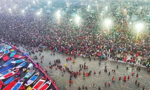മഹാശിവരാത്രി നാളില്‍ അമൃത് സ്‌നാനം ചെയ്ത്  ഭക്തകോടികള്‍; ഇതുവരെ കുംഭമേളയില്‍ പങ്കെടുത്തത് 66 കോടി ആളുകള്‍:  ഭക്തരുടെ മനം നിറച്ച് മഹാകുംഭമേളയ്ക്ക് സമാപനം