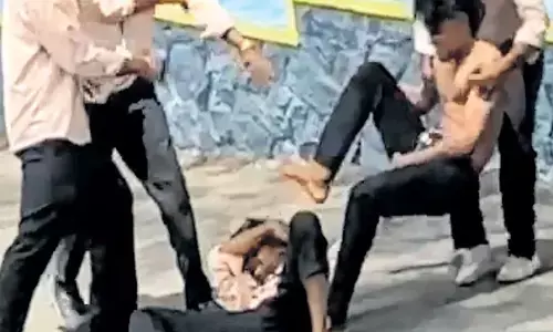 സഹപാഠികളുടെ ക്രൂരമര്‍ദനം; കോളേജ് വിദ്യാര്‍ത്ഥിയായ 19കാരന്‍ ആശുപത്രിയില്‍