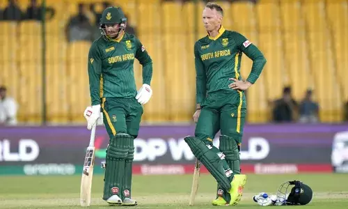 അര്‍ധ സെഞ്ചുറികളുമായി വന്‍ഡേഴ്ഡസനും ഹെന്റിച്ച് ക്ലാസനും;  ഇംഗ്ലണ്ടിനെതിരെ എട്ട് വിക്കറ്റ് ജയം;  ഗ്രൂപ്പില്‍ ഒന്നാംസ്ഥാനക്കാരായി ദക്ഷിണാഫ്രിക്ക സെമിയില്‍;  ഇന്ത്യയുടെ എതിരാളിയെ നാളെ അറിയാം; ഓസിസും പ്രോട്ടീസും ദുബായിലെത്തും