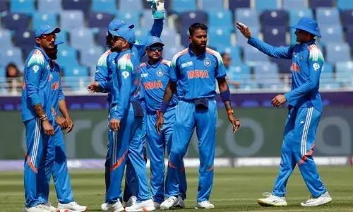 കിവീസിനെതിരെ ജയിച്ചാല്‍ ഇന്ത്യ - ഓസ്‌ട്രേലിയ സെമി ഫൈനല്‍; തോറ്റാല്‍ എതിരാളി ദക്ഷിണാഫ്രിക്ക; ചാമ്പ്യന്‍സ് ട്രോഫിയിലെ അവസാന ഗ്രൂപ്പ് മത്സരം ഞായറാഴ്ച; ഷമിക്ക് വിശ്രമം അനുവദിച്ചേക്കും; അര്‍ഷ്ദീപിന് സാധ്യത