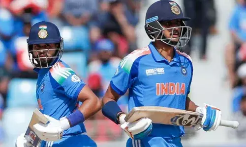 മുന്‍നിര വീണപ്പോള്‍ രക്ഷകരായി ശ്രേയസ്-അക്ഷര്‍ കൂട്ടുകെട്ട്; അവസാന ഓവറുകളില്‍ പൊരുതി ഹാര്‍ദ്ദിക്;  കിവീസിന് 250 റണ്‍സ് വിജയലക്ഷ്യമുയര്‍ത്തി ഇന്ത്യ