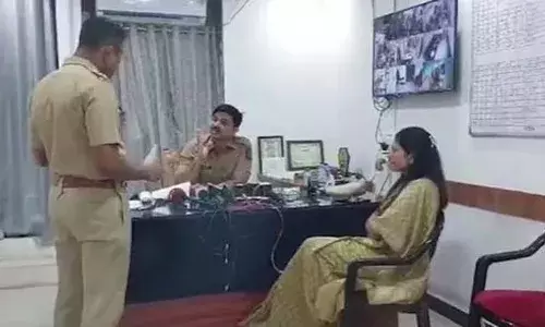 പ്രായപൂര്‍ത്തിയാകാത്ത മകള്‍ക്ക് നേരെ യുവാക്കളുടെ അതിക്രമം; പരാതിയുമായി പൊലീസ് സ്റ്റേഷനില്‍ നേരിട്ടെത്തി കേന്ദ്ര സഹമന്ത്രി