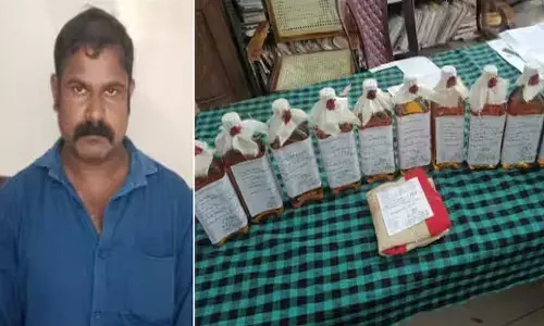 ആശാൻ കളത്തിലിറങ്ങുന്നത് ഡ്രൈ ഡേയിൽ; ബിവറേജസ് ഔട്ട്‍‍ലെറ്റുകൾ അടയ്ക്കുമ്പോൾ കച്ചവടം തുടങ്ങും; പരിശോധനയിൽ പൊക്കി; സൂക്ഷിച്ചുവെച്ചിരുന്ന മദ്യവുമായി ഒരാൾ പിടിയിൽ