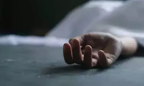 പാലാരിവട്ടത്ത് ക്യാബിന്‍ ക്രൂ വിദ്യാര്‍ഥിനി ജീവനൊടുക്കിയ നിലയില്‍; മരിച്ചത് കൊല്ലം സ്വദേശി ആര്‍ഷ