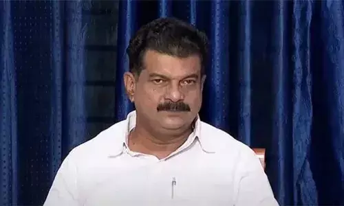 വീട്ടില്‍ കയറി തലയടിച്ചു പൊട്ടിക്കുമെന്ന ഭീഷണി പ്രസംഗം; പി വി അന്‍വറിനെതിരെ കേസെടുത്തു പോലീസ്