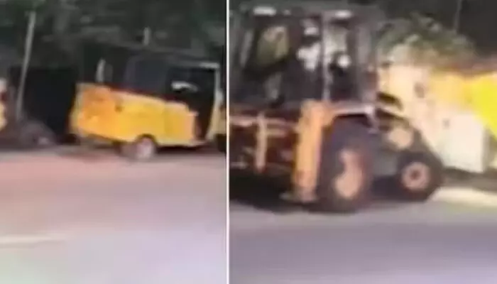 പാതിരാത്രി ജെസിബിയുമായി റോഡിലിറങ്ങി; നിരനിരയായി വാഹനങ്ങൾ ഇടിച്ച് തകർത്തു; വ്യാപക നാശനഷ്ടങ്ങൾ; ശബ്ദം കേട്ട് ഓടിയെത്തിയ നാട്ടുകാർ 17കാരനെ പിടികൂടി