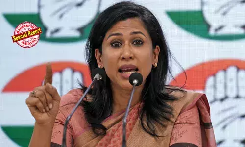 ലോക്‌സഭാ തിരഞ്ഞെടുപ്പില്‍ വടകര സീറ്റ് ചോദിച്ച് പാര്‍ട്ടിയില്‍ ഒറ്റപ്പെട്ടു; ചാനല്‍ ചര്‍ച്ചകളിലൂടെ കളം പിടിച്ചുവരവേ രോഹിത് ശര്‍മ തടിയനെന്നും ഏറ്റവും മോശം ക്യാപ്റ്റനെന്നും പോസ്റ്റ്; ഹൈക്കമാന്‍ഡ് ഇടപെട്ടതോടെ പോസ്റ്റ് പിന്‍വലിച്ച് ഷമ മുഹമ്മദ്; കണ്ണൂരിലെ പാര്‍ട്ടിയില്‍ ഒറ്റപ്പെട്ട് കോണ്‍ഗ്രസ് വക്താവ്