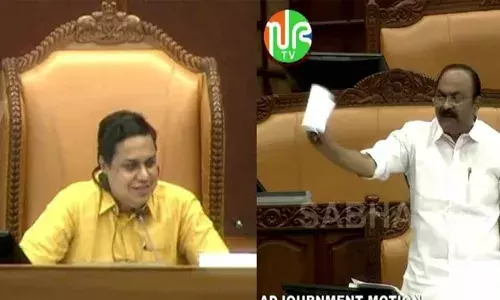 പറയാനുള്ളത് പറഞ്ഞിട്ടേ പോകൂ എന്ന് പ്രതിപക്ഷ നേതാവ്; സമയം കഴിഞ്ഞാല്‍ കട്ടുചെയ്യുമെന്നും സ്പീക്കറെ വിരട്ടാന്‍ നോക്കേണ്ടെന്നും എ എന്‍ ഷംസീര്‍; നടുത്തളത്തിലിറങ്ങി പ്രതിഷേധിച്ച് സ്പീക്കറുടെ മുഖം മറച്ച് ബാനര്‍ ഉയര്‍ത്തി പ്രതിപക്ഷം; സഭ ഇന്നത്തേക്ക് പിരിഞ്ഞു