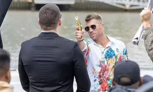 ഡേവിഡ് വാർണർ ചിത്രത്തിൽ ഒരു അതിഥി വേഷം ചെയ്തിട്ടുണ്ട്, അത് ആവേശകരമാണ്; വാർണർക്ക് ഇന്ത്യൻ സിനിമയിൽ അരങ്ങേറ്റം; സ്ഥിരീകരിച്ച് നിർമാതാവ്