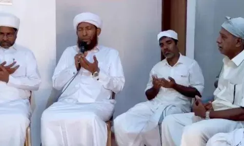 വിദ്യാര്ഥികളിലെ അക്രമവാസന; സര്ക്കാര് നടപടിയെടുക്കണം : സി മുഹമ്മദ് ഫൈസി ശഹബാസിന്റെ വീട് സന്ദര്ശിച്ചു വിദ്യാര്ഥികളിലെ അക്രമവാസന; സര്ക്കാര് നടപടിയെടുക്കണം : സി മുഹമ്മദ് ഫൈസി ശഹബാസിന്റെ വീട് സന്ദര്ശിച്ചു