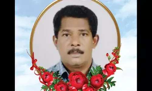 കുളിക്കുന്നതിനിടെ അച്ചന്‍കോവിലാറ്റില്‍ വീണ് ജൂവലറി ഉടമ മരിച്ചു; അപകടം ഭാര്യയുടെ കണ്‍മുന്നില്‍