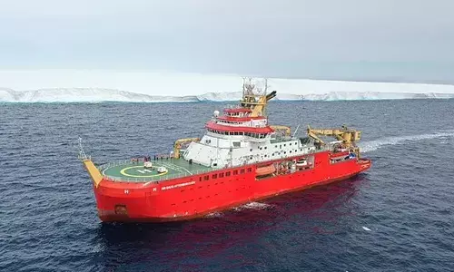 ലണ്ടന്‍ നഗരത്തിന്റെ ഇരട്ടി വലിപ്പമുള്ള മഞ്ഞുമല സൗത്ത് ജോര്‍ജ്ജിയ ദ്വീപിന് സമീപം; മല്‍സ്യബന്ധന കപ്പലുകള്‍ക്ക്  ഭീഷണി;  ആവാസ വ്യവസ്ഥയെ ബാധിക്കുമോയെന്ന് നിരീക്ഷിച്ച് ഗവേഷകര്‍