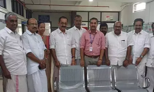 പാലാ ജനറല് ആശുപത്രിയ്ക്ക് ബ്രില്യന്റ് സ്റ്റഡി സെന്റര് എയര്പോര്ട്ട് ചെയറുകള് കൈമാറി പാലാ ജനറല് ആശുപത്രിയ്ക്ക് ബ്രില്യന്റ് സ്റ്റഡി സെന്റര് എയര്പോര്ട്ട് ചെയറുകള് കൈമാറി