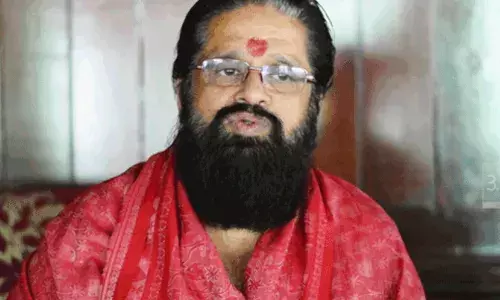 ആനകള്‍ക്ക് പകരം എഴുന്നള്ളിപ്പ് രഥങ്ങളിലാക്കുന്നതിന് താന്ത്രികമായി അപാകതയില്ല: അക്കീരമന്‍ കാളിദാസന്‍ ഭട്ടതിരിപ്പാട്