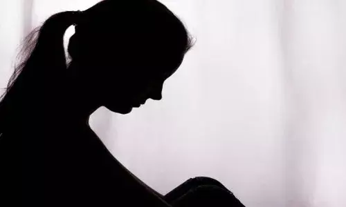 പ്ലസ് ടു പരീക്ഷ എഴുതാന്‍ വീട്ടില്‍ നിന്നിറങ്ങിയതിന് പിന്നാലെ തട്ടിക്കൊണ്ടുപോയെന്ന് പെണ്‍കുട്ടി; ബീച്ചില്‍ നിന്നും കണ്ടത്തിയ പെണ്‍കുട്ടിയെ വീട്ടുകാര്‍ക്ക് കൈമാറി പോലിസ്; കഴിഞ്ഞ മൂന്ന് പരീക്ഷകളില്‍ പെണ്‍കുട്ടി എഴുതിയത് ഒരു പരീക്ഷ മാത്രം: അന്വേഷണം ആരംഭിച്ച് പോലിസ്