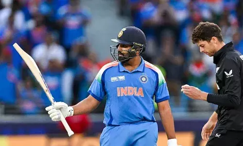 പരാജയമറിയാതെ കിരീടം ഉയര്‍ത്തിയിട്ടും രോഹിത്തില്ല; ഐസിസിയുടെ ചാമ്പ്യന്‍സ് ട്രോഫി ടീമിനെ നയിക്കുക മിച്ചല്‍ സാന്റ്നര്‍; പ്ലേയിംഗ് ഇലവനില്‍ കോലിയും ശ്രേയസുമടക്കം അഞ്ച് ഇന്ത്യന്‍ താരങ്ങള്‍; രണ്ട് അഫ്ഗാന്‍ താരങ്ങളും; ഓസിസ് - പ്രോട്ടീസ് താരങ്ങള്‍ക്കും ഇടമില്ല