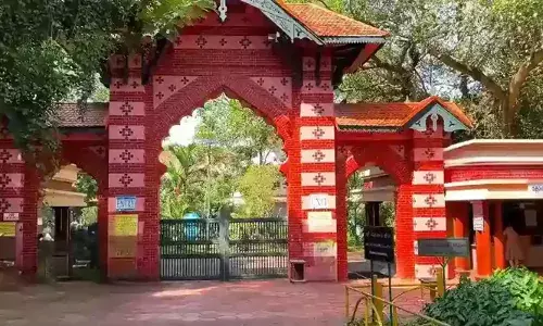 തിരുവനന്തപുരം മൃഗശാലയില്‍ ചത്ത മ്ലാവിന് പേവിഷ ബാധ സ്ഥിരീകരിച്ചു; മൃഗശാലയിലെ ജീവനക്കാര്‍ക്ക് വാക്‌സിന്‍ നല്‍കും