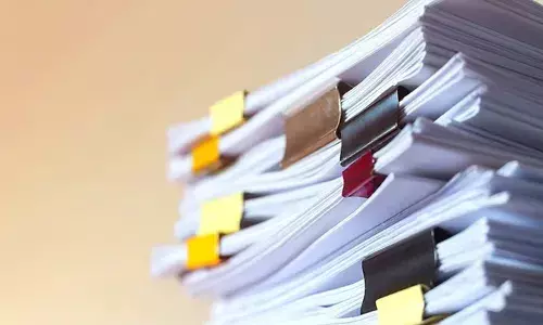 ഹയര്‍ സെക്കന്‍ഡറി ചോദ്യക്കടലാസ് സൂക്ഷിച്ച മുറിയില്‍ സംശയാസ്പദമായ സാഹചര്യത്തില്‍ പ്രിന്‍സിപ്പല്‍; തടഞ്ഞുവെച്ച് നാട്ടുകാര്‍: പിന്നാലെ സസ്‌പെന്‍ഷന്‍