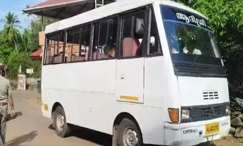 സ്കൂൾ കുട്ടികളുമായി പോയ ബസിന് ഫിറ്റ്നസില്ല; ടെസ്റ്റ് മുടങ്ങിയിട്ട് രണ്ടു മാസം; കടുത്ത നടപടിയുമായി ആർ.ടി.ഒ; സ്കൂൾ ബസ് പിടിച്ചെടുത്തു; ഡ്രൈവർക്കെതിരെ കേസെടുത്തു