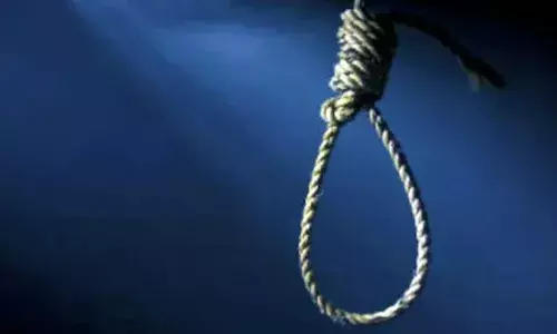 ഹൈക്കോടതി വിധി നേടിയിട്ടും ആനുകൂല്യങ്ങള്‍ തടഞ്ഞു; 16 വര്‍ഷമായിട്ടും സ്ഥാനക്കയറ്റമില്ലെന്നും ആരോപണം: ഉന്നത ഉദ്യോഗസ്ഥര്‍ക്കെതിരെ വാട്‌സാപ്പില്‍ സന്ദേശം ഇട്ട ശേഷം ആത്മഹത്യയ്ക്ക് ശ്രമിച്ച്  കെഎസ്ഇബി ജീവനക്കാരന്‍