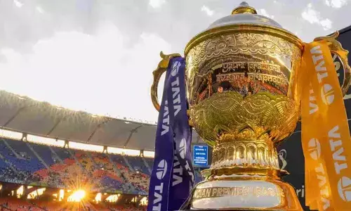 താരങ്ങള്‍ക്ക് പരുക്കുപറ്റുകയോ പിന്‍വാങ്ങുകയോ ചെയ്താല്‍ പകരക്കാരെ കണ്ടെത്താന്‍ ഇളവുകള്‍; ഐപിഎല്‍ പുതിയ സീസണില്‍ മാനദണ്ഡങ്ങളില്‍ അയവ് വരുത്തി ബിസിസിഐ;  ഫ്രാഞ്ചൈസികള്‍ക്ക് ആശ്വാസമായി താല്‍ക്കാലിക കരാറുകളും