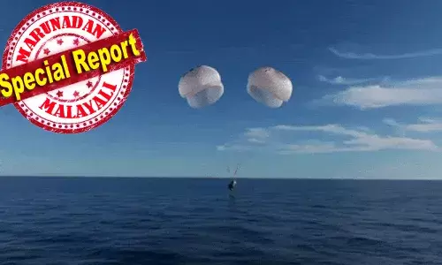 ഭൂമിയിലേക്ക് പ്രവേശിക്കുന്നതിന് മുന്‍പ് 15,000 കിലോമീറ്റര്‍ ഉയരത്തില്‍വെച്ച് പേടകത്തില്‍നിന്ന് ട്രങ്ക് ഭാഗം വിട്ടുമാറി; ചൂടിനെ ചെറുക്കാന്‍ ഹീറ്റ് ഷീല്‍ഡ്; ഘട്ടംഘട്ടമായി വേഗം കുറച്ചശേഷം ഒടുവില്‍ പാരച്യൂട്ടുകള്‍ വിടര്‍ത്തി പേടകം മെക്‌സികന്‍ കടലില്‍ ഇറങ്ങി; നീണ്ട 17 മണിക്കൂര്‍ യാത്ര; സുനിതയും സംഘവുമായി എത്തിയ ഡ്രാഗണ്‍ പേടകത്തിന്റെ സ്പ്ലാഷ് ഡൗണ്‍; വീഡിയോ വൈറല്‍