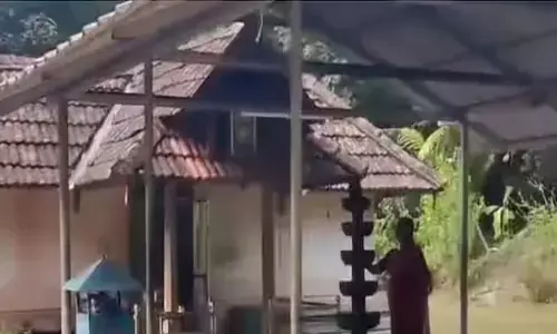 ബൈക്കിന്റെ ടയറിന്റെ അടയാളം വ്യക്തമായി കാണാം; വിരലടയാളം ലഭിച്ചിട്ടില്ല; അലനല്ലൂർ ക്ഷേത്രത്തില്‍ നടന്നത് വൻ മോഷണം; അന്വേഷണം തുടരുന്നു