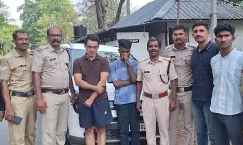 സ്പെഷ്യൽ ഡ്രൈവിന്റെ ഭാഗമായി ചെക്ക് പോസ്റ്റില്‍ പരിശോധന; കാറിൽ മയക്കുമരുന്ന് കടത്താൻ ശ്രമിച്ച യുവാക്കൾ എക്‌സൈസിന്റെ പിടിയിൽ; കണ്ടെടുത്തത് 6.987 ഗ്രാം എംഡിഎംഎ