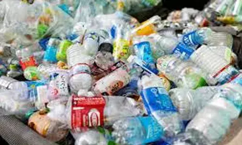 തുറവൂരില്‍ നടത്തിയ പരിശോധനയില്‍ പിടിച്ചെടുത്തത് പത്ത് കിലോ നിരോധിത പ്ലാസ്റ്റിക് ഉത്പന്നങ്ങള്‍; 17,500 രൂപ പിഴ