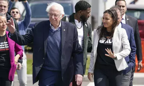 നെവാഡയില്‍ പുരോഗമനവാദികളെ അണിനിരത്താന്‍ സാന്‍ഡേഴ്സും ഒകാസിയോ-കോര്‍ട്ടെസും