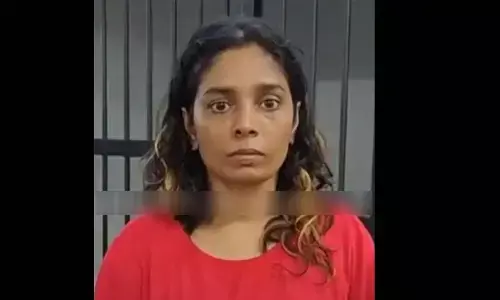 കൊല്ലത്ത് എം ഡി എം എയുമായി യുവതി പിടിയില്‍; കര്‍ണാടകയില്‍ നിന്ന് കാറില്‍ കടത്തി കൊണ്ടുവന്നത് 50 ഗ്രാം എം ഡി എം എ; അനില കൊല്ലം നഗരത്തിലെ സ്‌കൂളുകളും കോളേജുകളും കേന്ദ്രീകരിച്ച് വില്‍പ്പന നടത്തുന്ന പതിവുകാരി