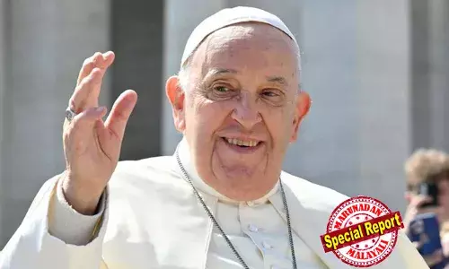 ഒരുമാസത്തിലേറെ നീണ്ട ആശങ്കകള്‍ക്ക് അറുതി; ഫ്രാന്‍സിസ് മാര്‍പാപ്പ ഞായറാഴ്ച വിശ്വാസികളെ അഭിവാദ്യം ചെയ്യും; ആഞ്ചലസ് പ്രാര്‍ത്ഥനകള്‍ക്ക് ശേഷം ജെമെല്ലി ആശുപത്രിയില്‍ നിന്നും വിശ്വാസികളെ കാണുമെന്ന് ഹോളി സീ പ്രസ് ഓഫീസ്; ആരോഗ്യനിലയില്‍ പുരോഗതിയുണ്ടെന്ന് വത്തിക്കാന്‍