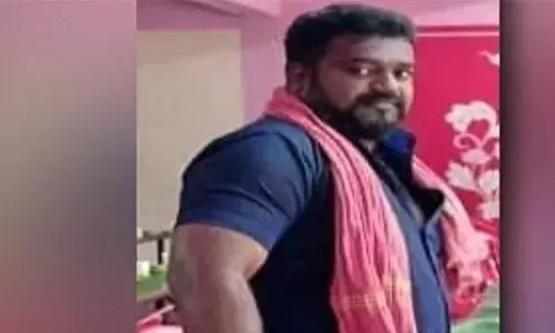 ബാറിലുണ്ടായ സംഘര്‍ഷം; കുത്തേറ്റ് യുവാവ് മരിച്ചു; മരണത്തില്‍ പ്രതിഷേധിച്ച് ചടയമംഗലത്ത് ഇന്ന് പ്രാദേശിക ഹര്‍ത്താല്‍; പ്രതി പോലീസ് പിടിയില്‍; സംഘര്‍ഷത്തിന് കാരണം പാര്‍ക്കിങ്ങിനെ ചൊല്ലിയുള്ള തര്‍ക്കം