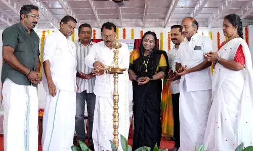 വിശപ്പടക്കാന് ശ്രമിക്കുന്നത് പുണ്യകര്മ്മം: ഗവര്ണര് പി എസ് ശ്രീധരന്പിള്ള വിശപ്പടക്കാന് ശ്രമിക്കുന്നത് പുണ്യകര്മ്മം: ഗവര്ണര് പി എസ് ശ്രീധരന്പിള്ള