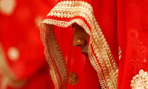 പതിനഞ്ചു വയസുകാരിയുടെ വിവാവഹം നടത്താനൊരുങ്ങി കുടുംബം; തക്ക സമയത്ത് ഇടപെട്ട് പോലിസ്: പെണ്‍കുട്ടിയെ ഷെല്‍ട്ടര്‍ ഹോമിലേക്ക് മാറ്റി: വീട്ടുകാര്‍ക്കെതിരെ കേസ്