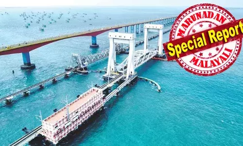 പുതിയ പാമ്പന്‍ പാലം സമുദ്രനിരപ്പില്‍ നിന്ന് 6 മീറ്റര്‍ ഉയരത്തില്‍; ഇന്ത്യയിലെ ആദ്യത്തെ വെര്‍ട്ടിക്കല്‍ ലിഫ്റ്റിങ് റെയില്‍വേ പാലം; ഉദ്ഘാടനം രാമനവമി ദിനത്തില്‍ പ്രധാനമന്ത്രി നരേന്ദ്രമോദി നിര്‍വഹിക്കും; പഴയ പാമ്പന്‍ പാലത്തിന്റെ ഒരു ഭാഗം സ്മാരകം; ബാക്കിയുള്ള ഭാഗം പൊളിച്ചുനീക്കും