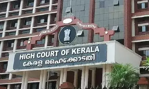 കൊച്ചിയിലെ സ്വകാര്യ ബസുകള്‍ക്കെതിരെ മൂന്ന് മാസത്തിനിടെ എടുത്തത് 5618 പെറ്റി കേസുകള്‍; ഡ്രൈവര്‍മാര്‍ക്കെതിരെ 167 കേസുകള്‍; ജാഗ്രത വേണമെന്ന് ഹൈക്കോടതി