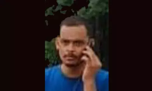 മഴ കാരണം പതിയെ സഞ്ചരിച്ച കാര്‍: സൈഡ് കൊടുത്തില്ലെന്ന് ആരോപിച്ച് ബൈക്ക് കുറുകെയിട്ട് തടഞ്ഞ് യാത്രക്കാരനെ മര്‍ദിച്ചു; വിമുക്ത ഭടന് മര്‍ദനമേറ്റ സംഭവത്തില്‍ യുവാവ് അറസ്റ്റില്‍