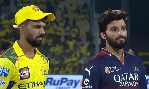 ചെപ്പോക്കിലെ വിജയചരിത്രം തുടരാന്‍ ചെന്നൈ സൂപ്പര്‍ കിംഗ്‌സ്; പൊരുതാനുറച്ച് റോയല്‍ ചലഞ്ചേഴ്‌സ് ബെംഗളൂരു; മാറ്റങ്ങളോടെ ഇരുടീമുകളും നേര്‍ക്കുനേര്‍;  നിര്‍ണായക ടോസ് ഗെയ്ക്വാദിന്; ബംഗളുരു ആദ്യം ബാറ്റ് ചെയ്യും