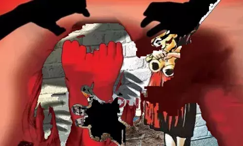 ലഹരി കലര്‍ത്തിയ പാനീയം നല്‍കി യുവതിയെ കാമുകനും സുഹൃത്തുക്കളും ചേര്‍ന്നു കൂട്ടബലാത്സംഗം ചെയ്തു; നഗ്‌നചിത്രങ്ങള്‍ പുറത്തുവിടുമെന്ന് ഭീഷണിപ്പെടുത്തി 10 ലക്ഷം രൂപ തട്ടിയെടുത്തതായും പരാതി