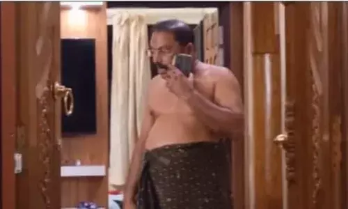 പടക്കക്കടയുടെ ലൈസന്‍സ് പുതുക്കുന്നതിനായി കൈക്കൂലി ആവശ്യപ്പെട്ടു; വീട്ടില്‍ വച്ച് കൈക്കൂലി വാങ്ങുന്നതിനിടെ തഹസില്‍ദാര്‍ വിജിലന്‍സ് പിടിയില്‍