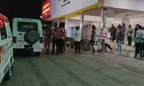 വര്‍ക്കലയില്‍ ജനക്കൂട്ടത്തിനിടയിലേക്ക് വാഹനം ഇടിച്ചു കയറി അപകടം; ഉത്സവം കണ്ട് മടങ്ങിയ അമ്മയ്ക്കും മകള്‍ക്കും ദാരുണാന്ത്യം: ഡ്രൈവര്‍ മദ്യ ലഹരിയിലായിരുന്നെന്ന് റിപ്പോര്‍ട്ട്