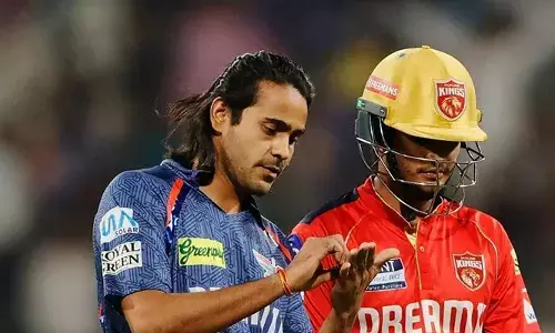 നോട്ട് ബുക്ക് ആഘോഷം; ലഖ്നൗ സൂപ്പര്‍ ജയന്റ്സിന്റെ യുവ സ്പിന്നര്‍ ദിഗ്വേഷ് രതിക്ക് പിഴ ചുമത്തി ബിസിസിഐ; മാച്ച് ഫീയുടെ 25% പിഴയും ഒരു ഡീമെറിറ്റ് പോയിന്റും നല്‍കിയതായി ഐപിഎല്‍