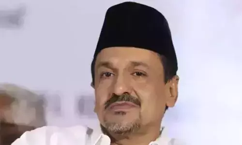 വഖഫ് ഭേദഗതി ബില്ല് കോടതിയില്‍ ചോദ്യം ചെയ്യും; ഊടുവഴികളിലൂടെ വഖഫ് സ്വത്തുക്കള്‍ പിടിച്ചടക്കാനുള്ള നിയമമെന്ന് സാദിഖലി തങ്ങള്‍