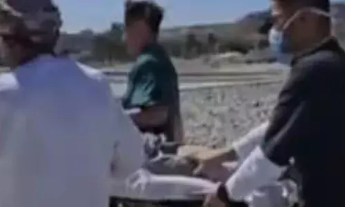 ഒമാനിൽ ഹൈ​ക്കി​ങ്ങി​നി​ടെ കാൽ തെന്നി വീണ് അപകടം; വിനോദസഞ്ചാരിക്ക് ഗുരുതര പരിക്ക്; എയര്‍ലിഫ്റ്റ് ചെയ്ത് ആ​ശു​പ​ത്രി​യി​ൽ പ്രവേശിപ്പിച്ചു; എല്ലാ സഹായവും ഉറപ്പാക്കിയെന്ന് പോലീസ്