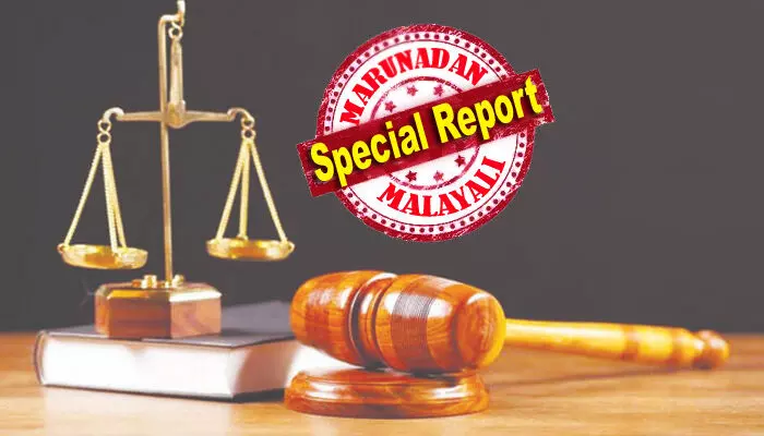 വിവാഹസമ്മാനമായി ലഭിച്ച 100 പവന് സ്വര്ണവും ഭര്തൃ വീട്ടുകാര് എടുത്തു;  മുന് ഭര്ത്താവെടുത്ത സ്വര്ണത്തിന് വിപണി വില കിട്ടാന് വിവാഹ മോചിതയ്ക്ക് അര്ഹതയെന്ന് ഉത്തരവിട്ട് കോടതി:  ഭര്തൃവീട്ടുകാര് കൈപ്പറ്റിയ എട്ട് ലക്ഷം രൂപ തിരികെ നല്കാനും ഉത്തരവ് വിവാഹസമ്മാനമായി ലഭിച്ച 100 പവന് സ്വര്ണവും ഭര്തൃ വീട്ടുകാര് എടുത്തു;  മുന് ഭര്ത്താവെടുത്ത സ്വര്ണത്തിന് വിപണി വില കിട്ടാന് വിവാഹ മോചിതയ്ക്ക് അര്ഹതയെന്ന് ഉത്തരവിട്ട് കോടതി:  ഭര്തൃവീട്ടുകാര് കൈപ്പറ്റിയ എട്ട് ലക്ഷം രൂപ തിരികെ നല്കാനും ഉത്തരവ്