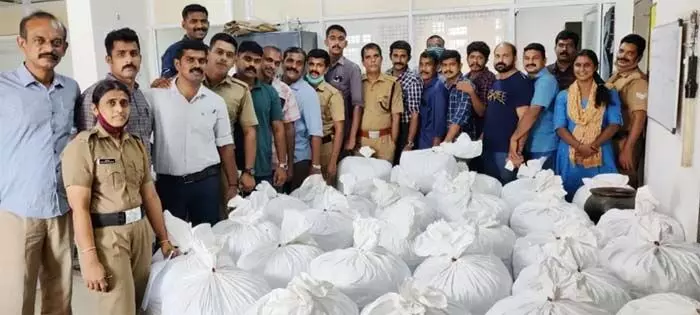 757.455 കിലോ കഞ്ചാവ് കടത്തിയ കേസ്: പ്രതികള്ക്ക് 15 വര്ഷം കഠിനതടവും 1,50,000 രൂപ പിഴയും ശിക്ഷ 757.455 കിലോ കഞ്ചാവ് കടത്തിയ കേസ്: പ്രതികള്ക്ക് 15 വര്ഷം കഠിനതടവും 1,50,000 രൂപ പിഴയും ശിക്ഷ