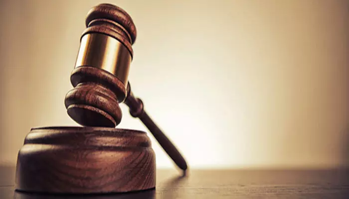 പതിനാറുകാരിയെ തമിഴ്നാട്ടിലെത്തിച്ച് ദിവസങ്ങളോളം പീഡിപ്പിച്ച പ്രതിക്ക് ജീവപര്യന്തവും 10 വര്ഷം കഠിനതടവും പതിനാറുകാരിയെ തമിഴ്നാട്ടിലെത്തിച്ച് ദിവസങ്ങളോളം പീഡിപ്പിച്ച പ്രതിക്ക് ജീവപര്യന്തവും 10 വര്ഷം കഠിനതടവും