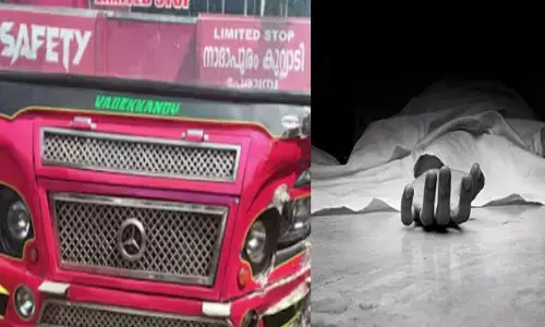 എന്നിട്ട് പേര് സേഫ്റ്റി..; അമിത വേഗതയിലെത്തി; ബൈക്കിൽ ഇടിച്ച് റോഡിലൂടെ പത്ത് മീറ്ററോളം വലിച്ചിഴച്ചു; അപകടത്തിൽ വിദ്യാർത്ഥി മരിച്ച സംഭവത്തിൽ വഴിത്തിരിവ്; ഡ്രൈവർക്കെതിരെ കേസെടുത്തു